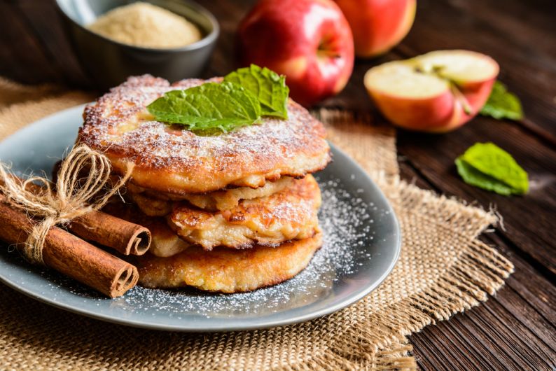 Dusted Apple Pancakes